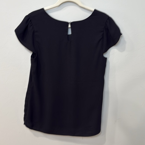 ✨2/$20✨Versona top - Picture 3 of 4